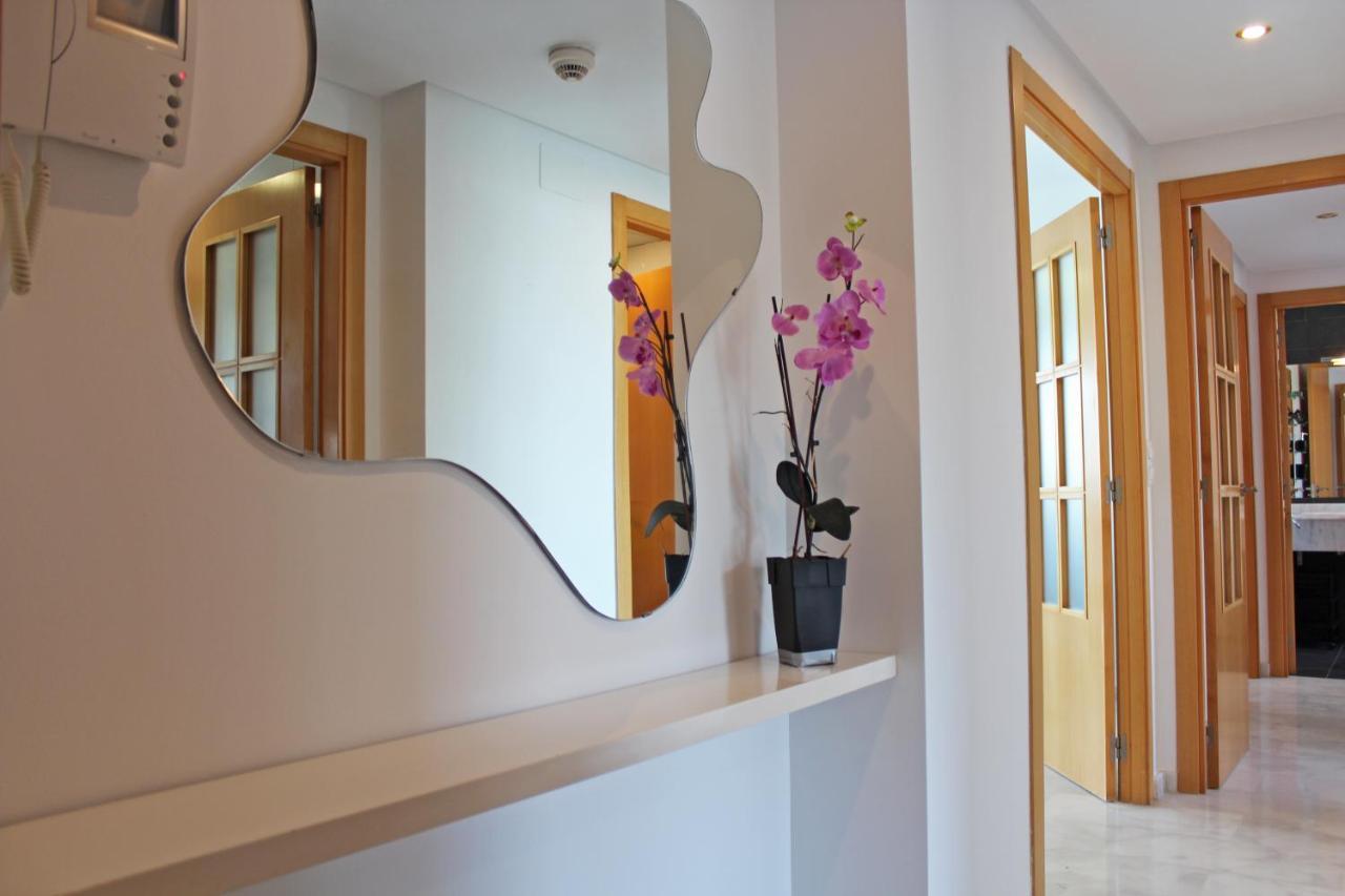 Highrise Apartment With Stunning Views From Private Balcony 85 베니돔 외부 사진