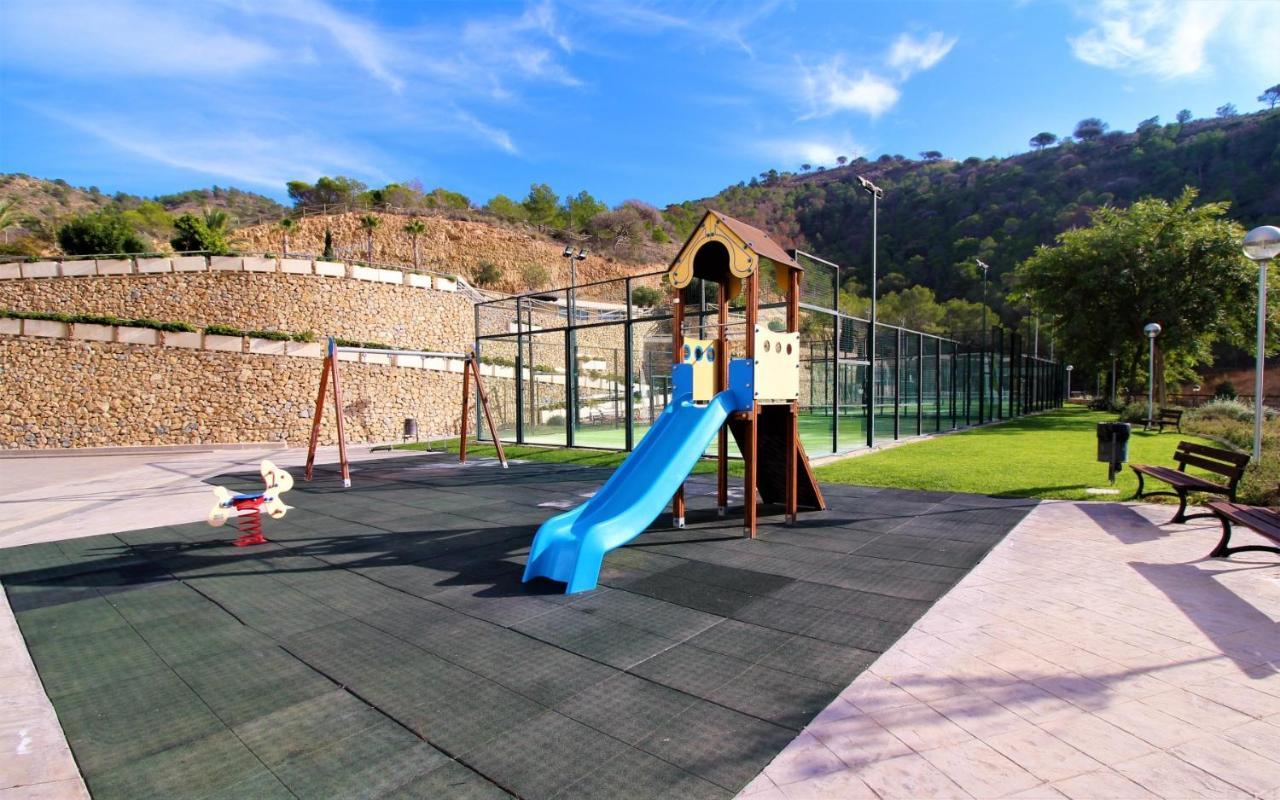 Highrise Apartment With Stunning Views From Private Balcony 85 베니돔 외부 사진
